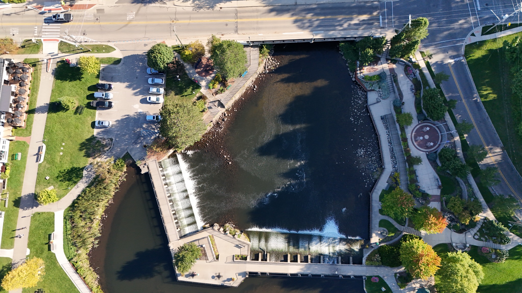Aerial view of downtown Rockford and the dam on the Rogue River